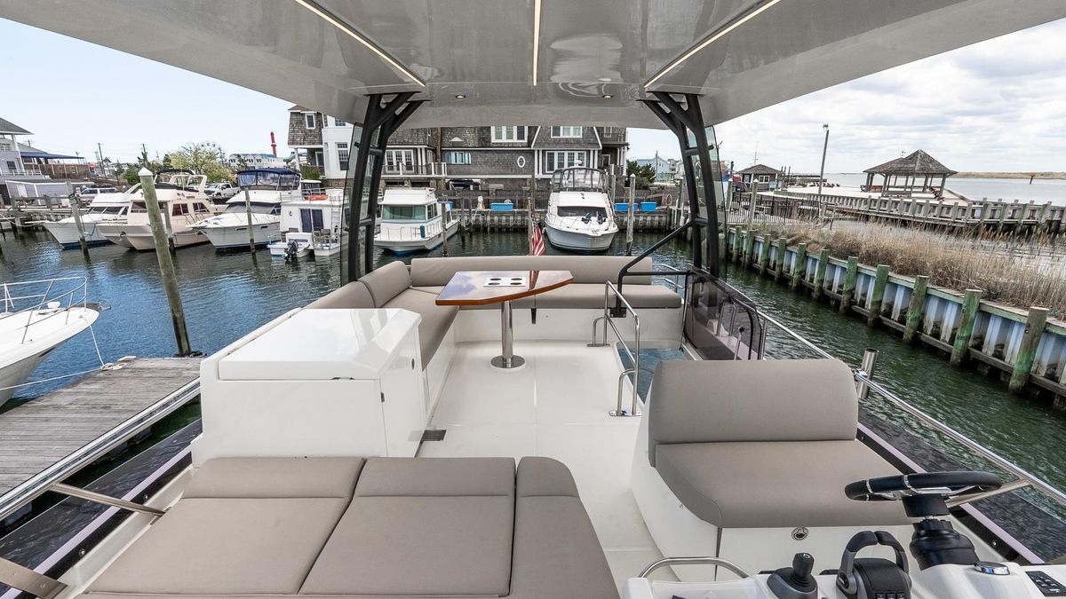 2022 Prestige 46 