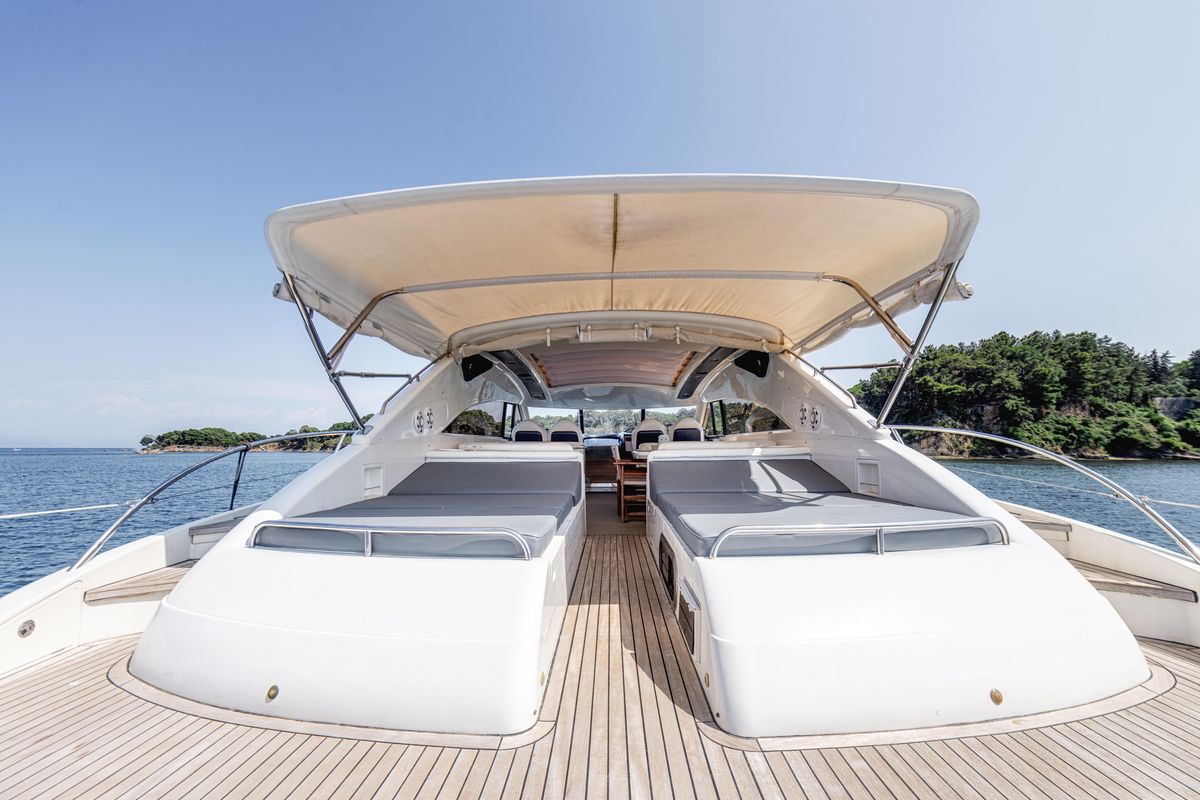 2003 Princess 66 