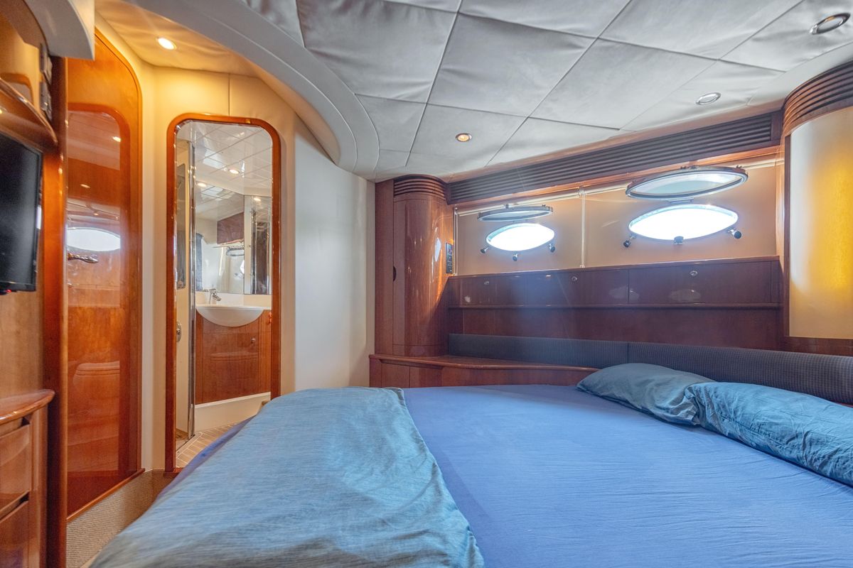 2003 Princess 66 