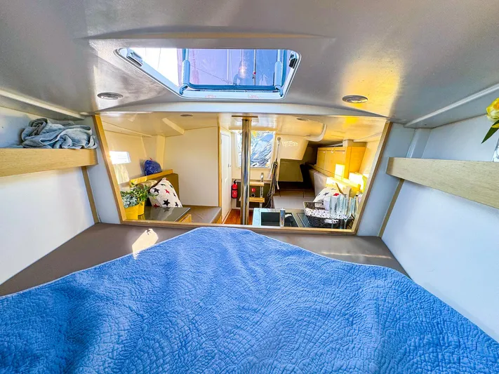 4797ak Yacht Photos Pics Interior of 2021 Saffier 33 SE sailboat with cozy cabin and skylight.