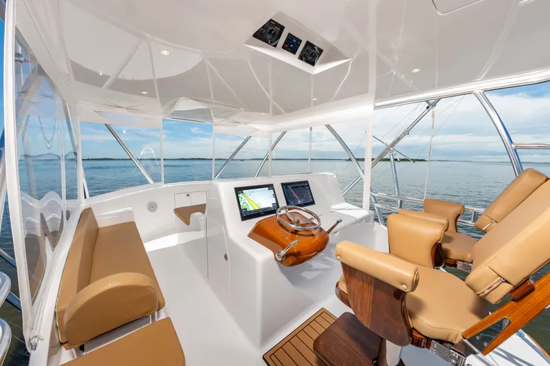 Outnumbered Yacht Photos Pics 