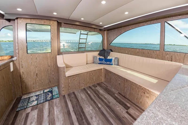 Outnumbered Yacht Photos Pics 