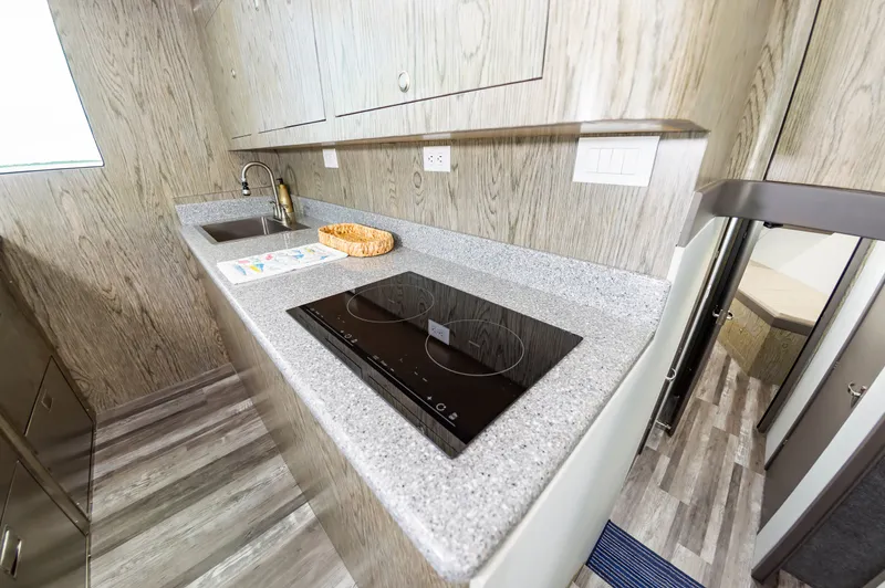 Outnumbered Yacht Photos Pics 