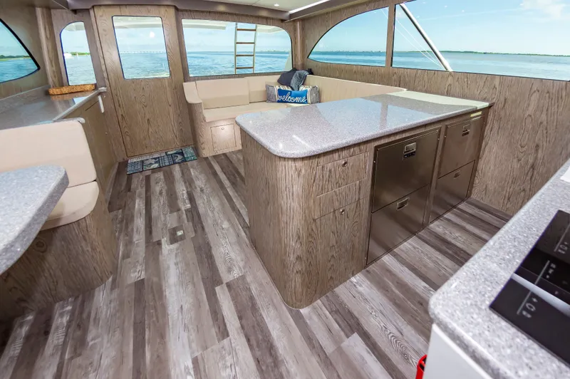 Outnumbered Yacht Photos Pics 