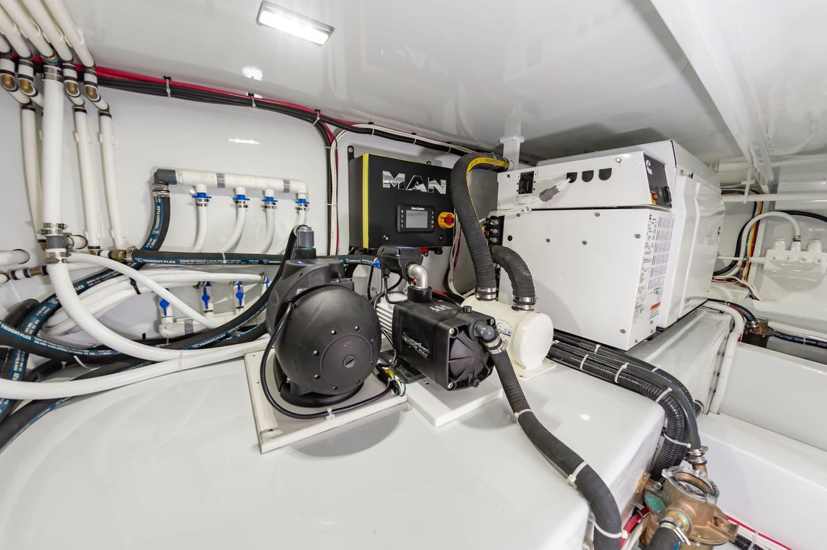 2025 Custom Carolina 50 