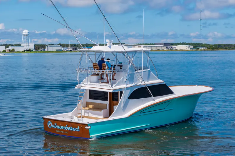 Outnumbered Yacht Photos Pics 