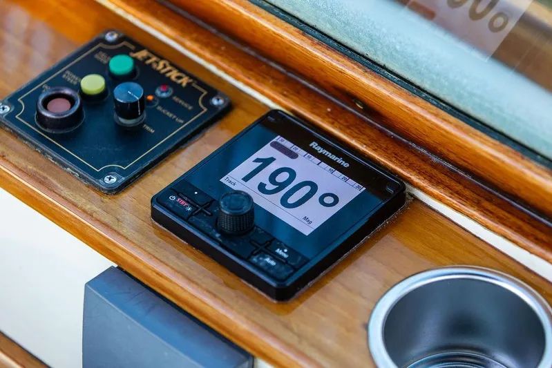 Coot Yacht Photos Pics Hinckley Talaria 29R 2005 dashboard with Raymarine display and control panel.