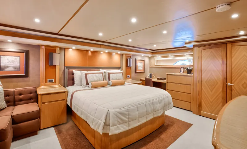 Done Deal Yacht Photos Pics Viking 82 Done Deal - Stateroom