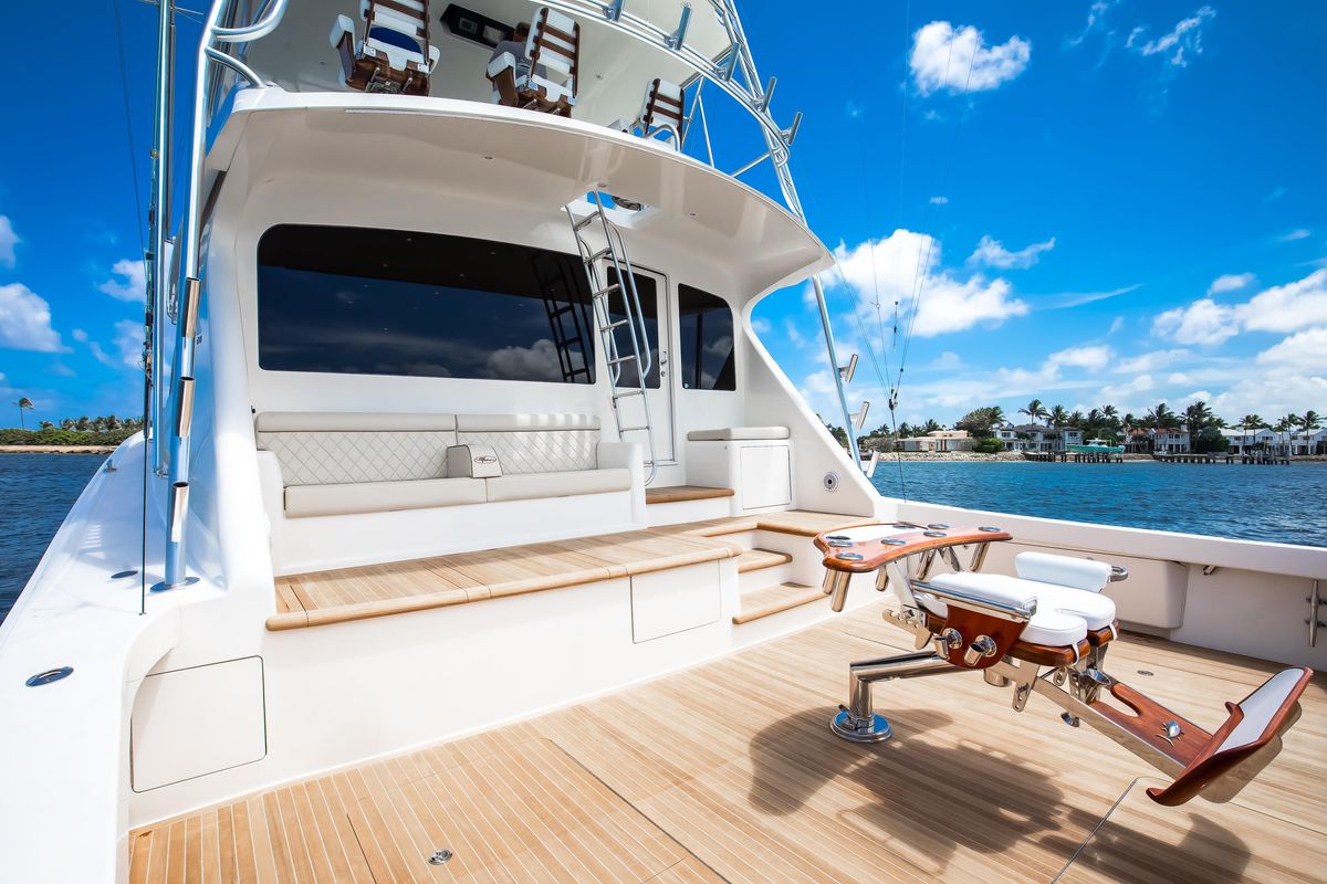 2010 Viking 82 