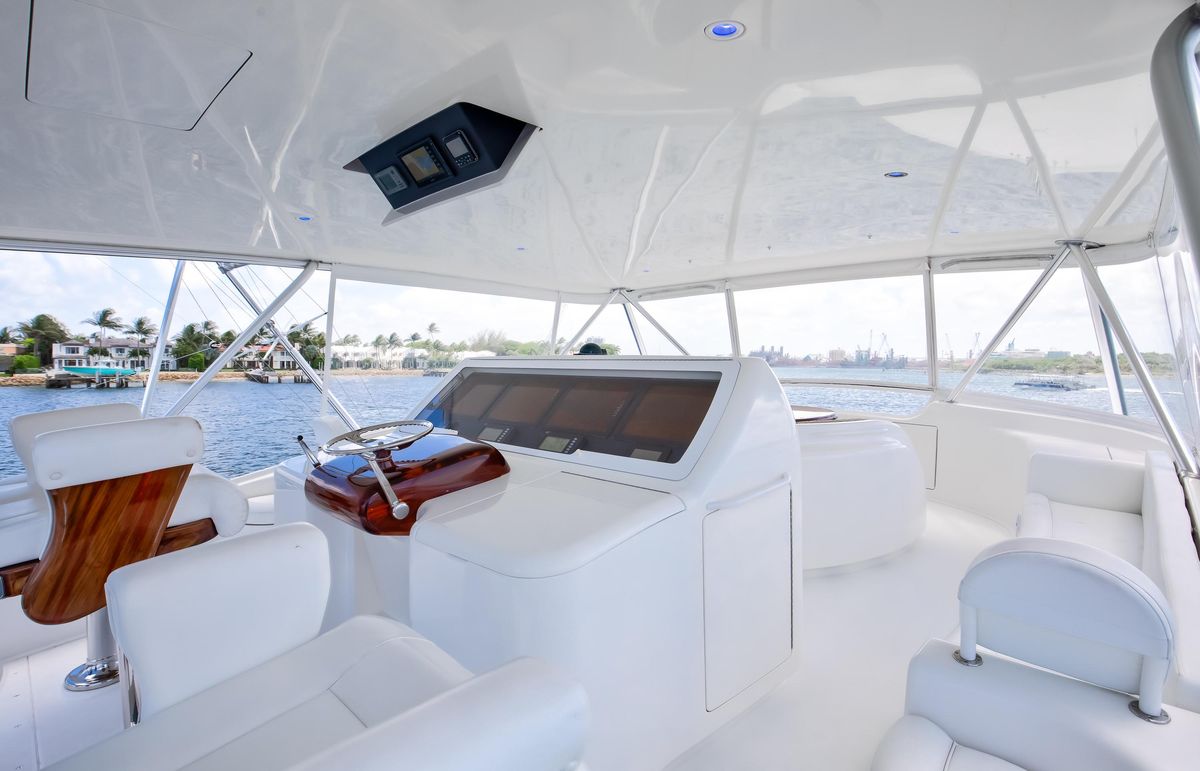 2010 Viking 82 