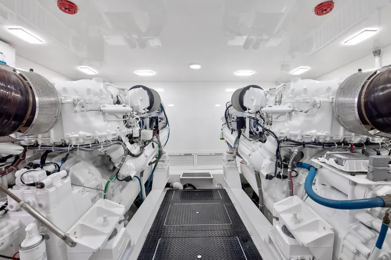 Done Deal Yacht Photos Pics Viking 82 Done Deal - Engine Room