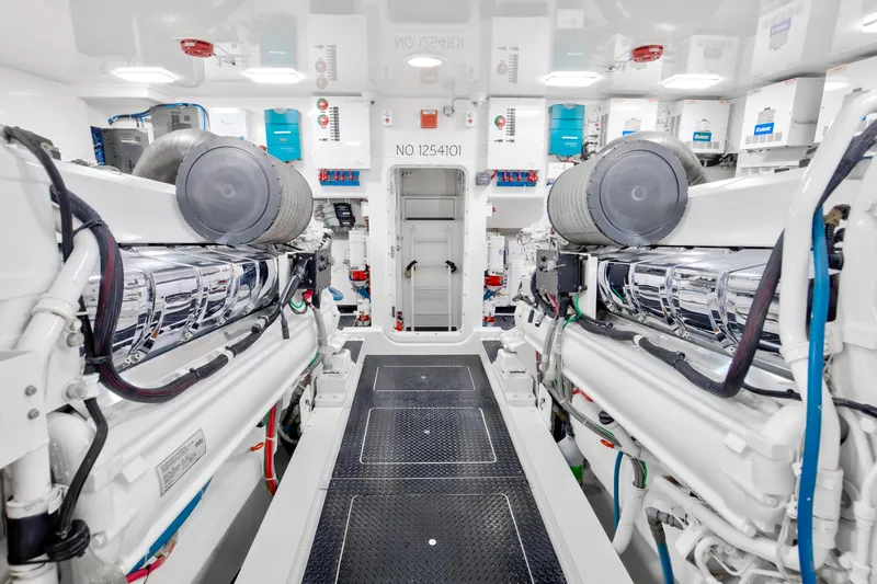 Done Deal Yacht Photos Pics Viking 82 Done Deal - Engine Room
