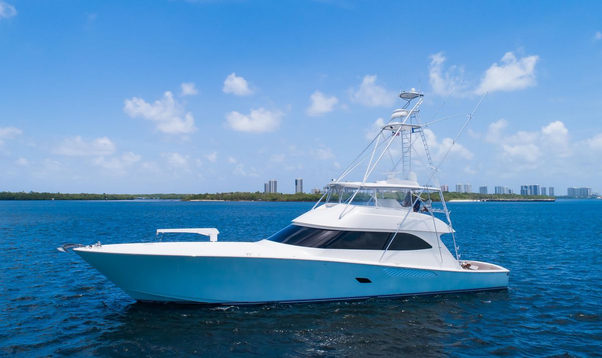 2010 Viking 82 