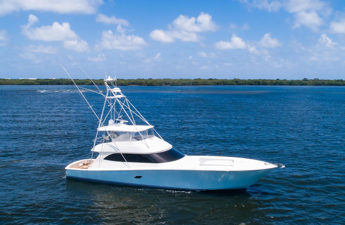 2010 Viking 82 