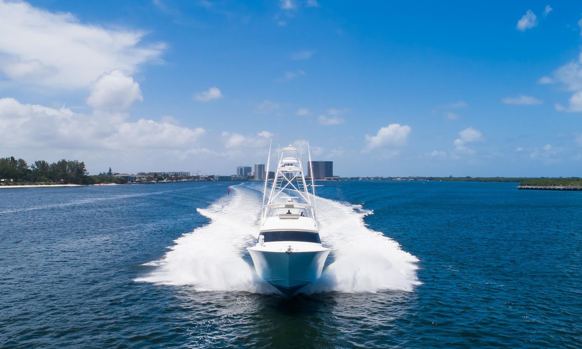 2010 Viking 82 