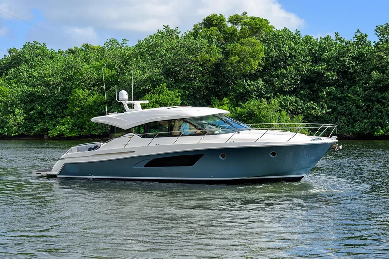 Mate Yacht Photos Pics Tiara 50 MATE - Starboard Profile On Water