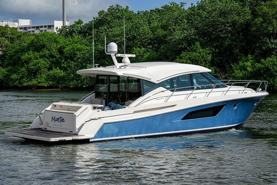 2016 Tiara Yachts Coupe