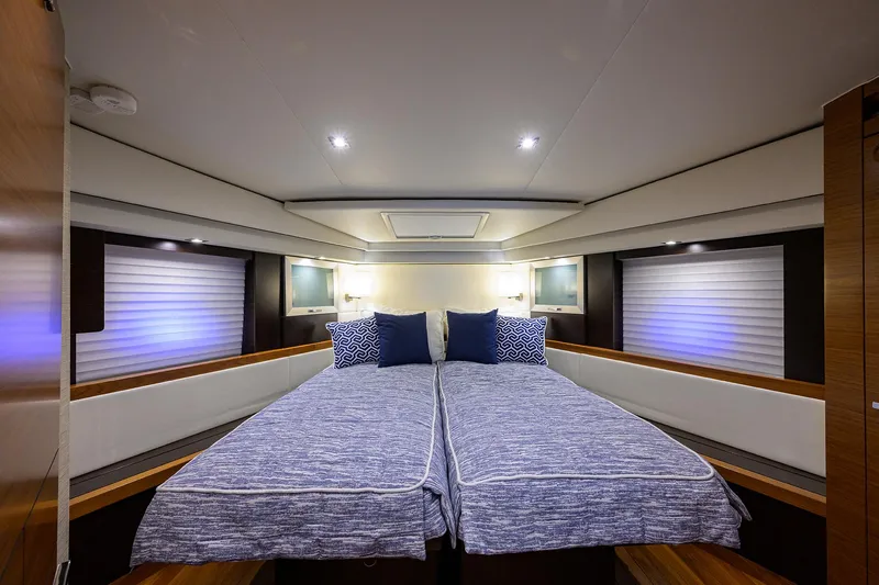 Mate Yacht Photos Pics Tiara 50 MATE - Forward Stateroom Queen Berth Arrangement