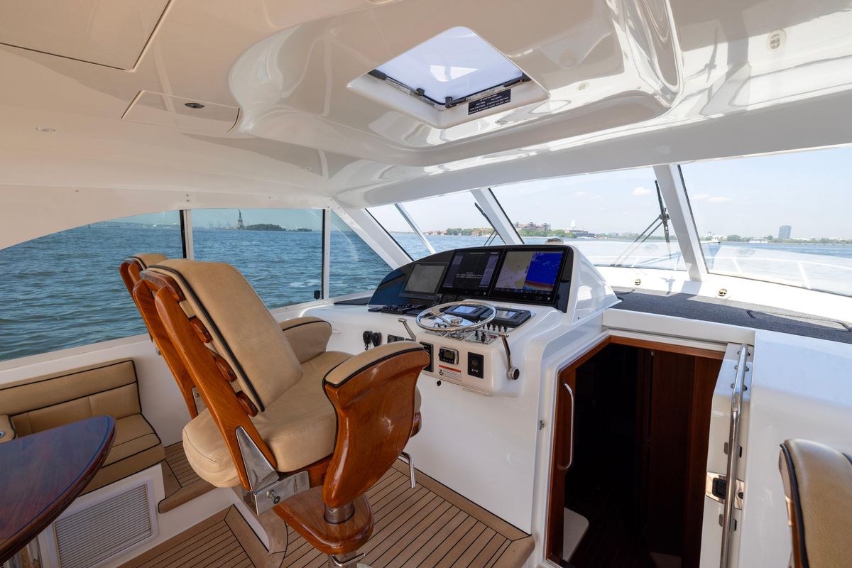 2012 Cabo 44 