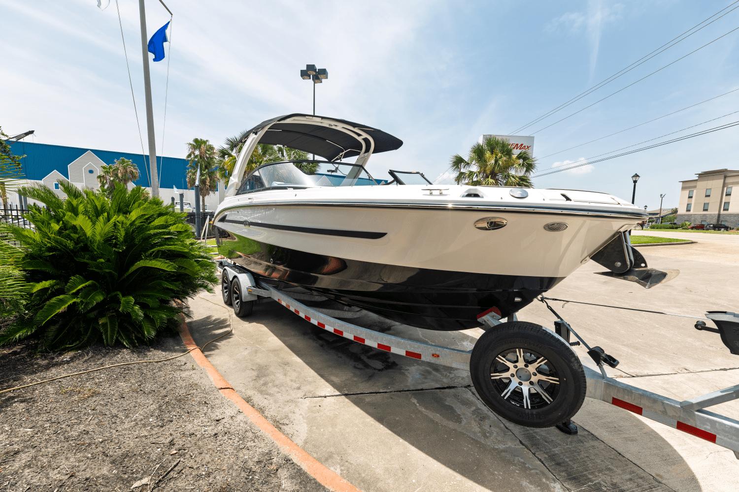 2025 Sea Ray SDX 270 Surf Sports Cruiser for sale - YachtWorld