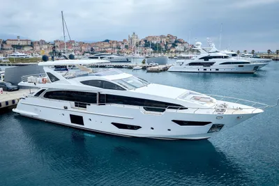 Azimut Grande 30 Metri