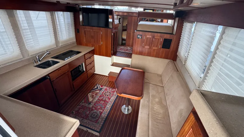 Clover Yacht Photos Pics Salon Entrance