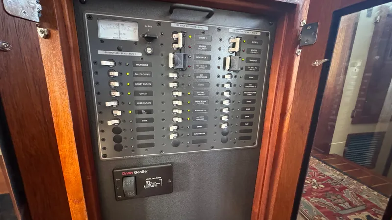 Clover Yacht Photos Pics Control Panel