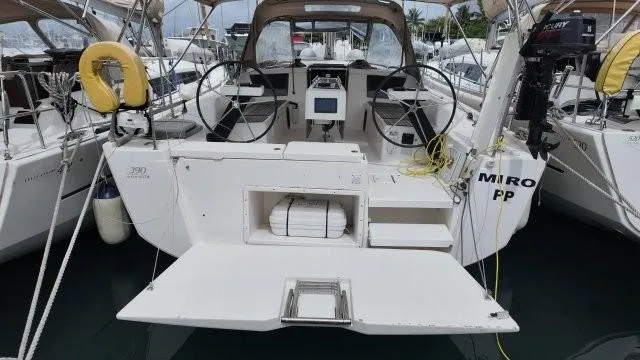 Miro Yacht Photos Pics Dufour 390
