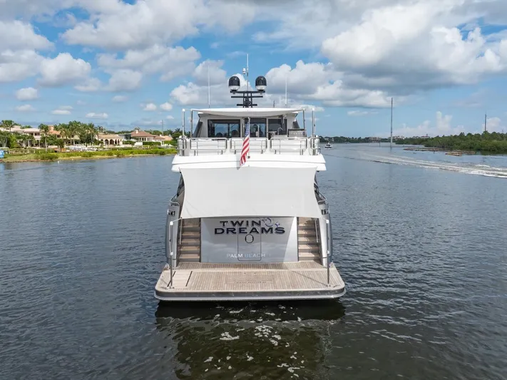 Twin Dreams Yacht Photos Pics Ocean Alexander 106 Twin Dreams 2022 - Stern