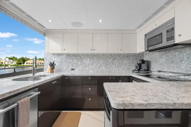 Twin Dreams Yacht Photos Pics Ocean Alexander 106 Twin Dreams 2022 - Galley