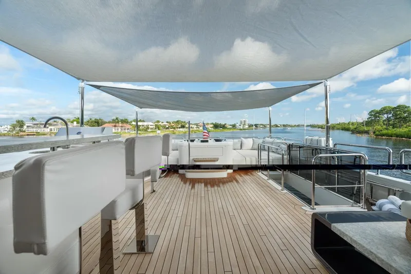 Twin Dreams Yacht Photos Pics Ocean Alexander 106 Twin Dreams 2022 - Aft Deck