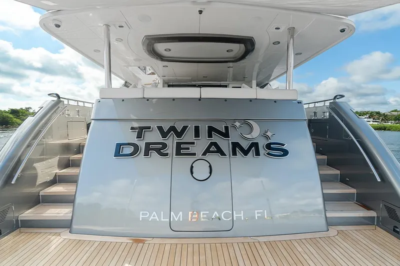Twin Dreams Yacht Photos Pics Ocean Alexander 106 Twin Dreams 2022 - Stern