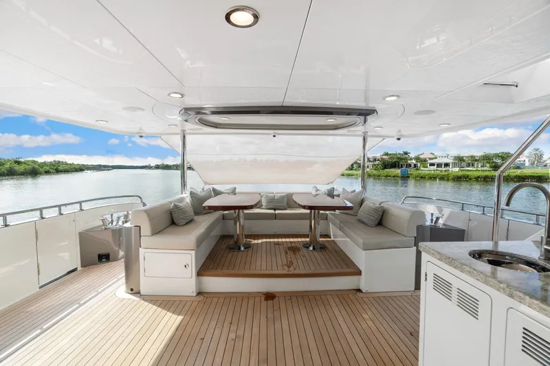 Twin Dreams Yacht Photos Pics Ocean Alexander 106 Twin Dreams 2022 - Aft Deck