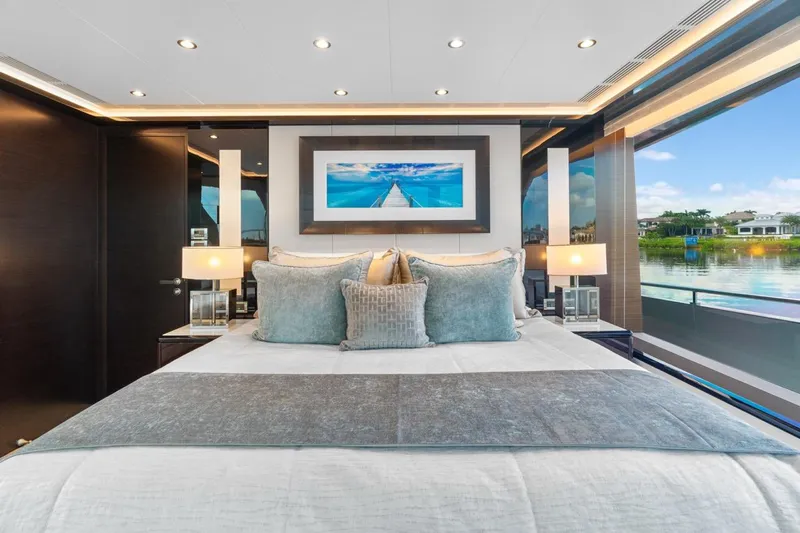 Twin Dreams Yacht Photos Pics Ocean Alexander 106 Twin Dreams 2022 - Stateroom