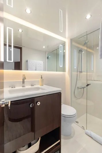 Twin Dreams Yacht Photos Pics Ocean Alexander 106 Twin Dreams 2022 - Head