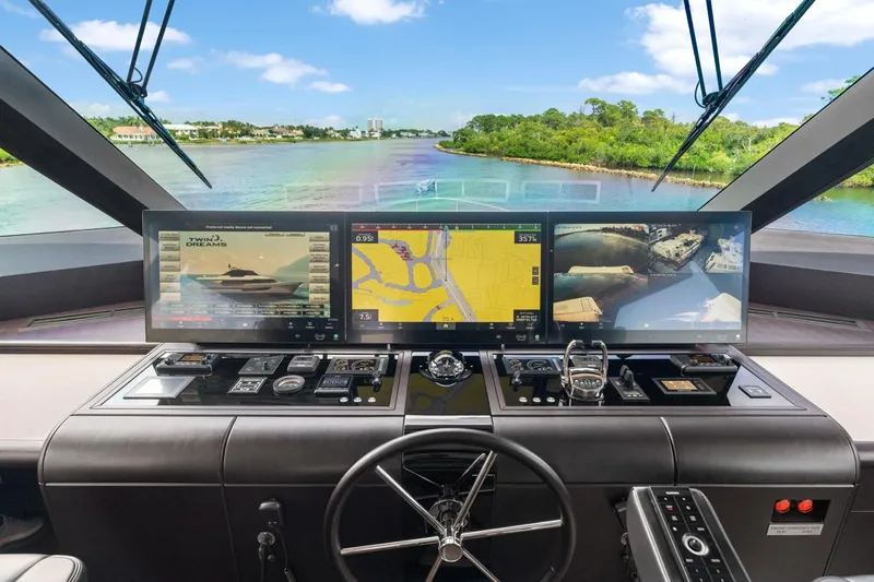 Twin Dreams Yacht Photos Pics Ocean Alexander 106 Twin Dreams 2022 - Helm