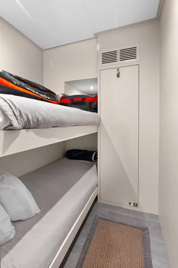 Twin Dreams Yacht Photos Pics Ocean Alexander 106 Twin Dreams 2022 - Crew