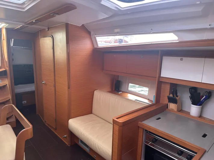 Epiphany Yacht Photos Pics 