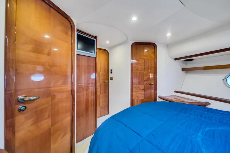 Alisa Yacht Photos Pics 