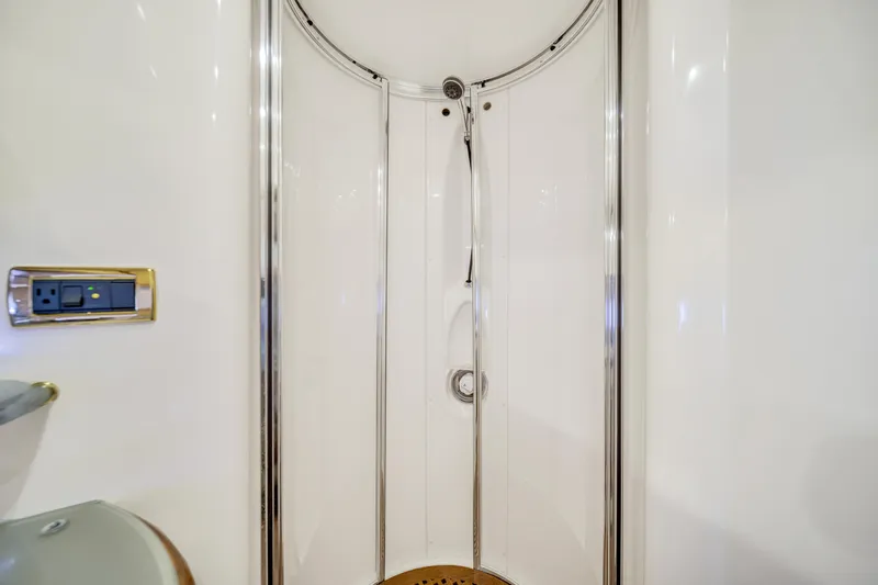 Alisa Yacht Photos Pics 