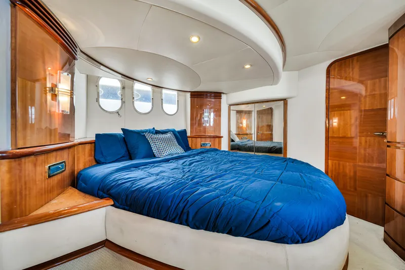 Alisa Yacht Photos Pics 