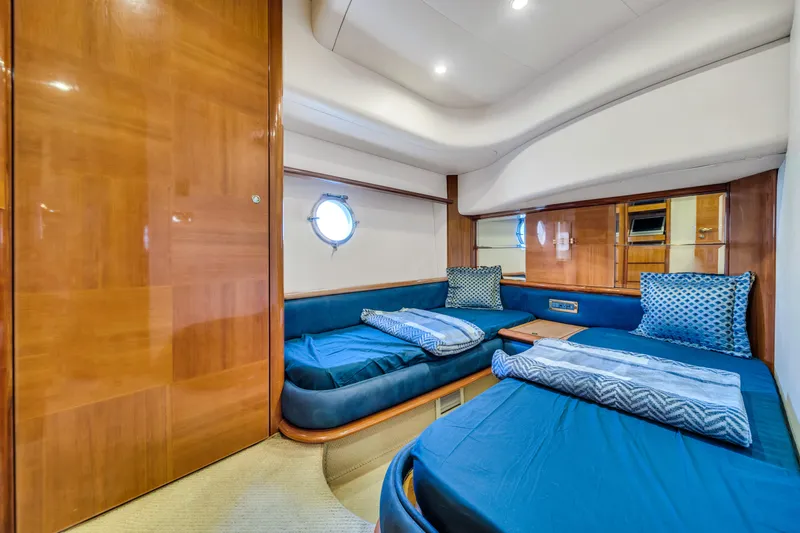 Alisa Yacht Photos Pics 