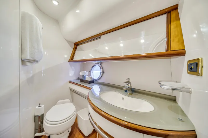 Alisa Yacht Photos Pics 