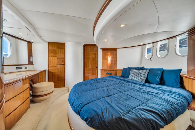 Alisa Yacht Photos Pics 