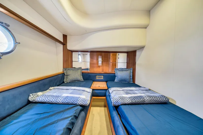 Alisa Yacht Photos Pics 