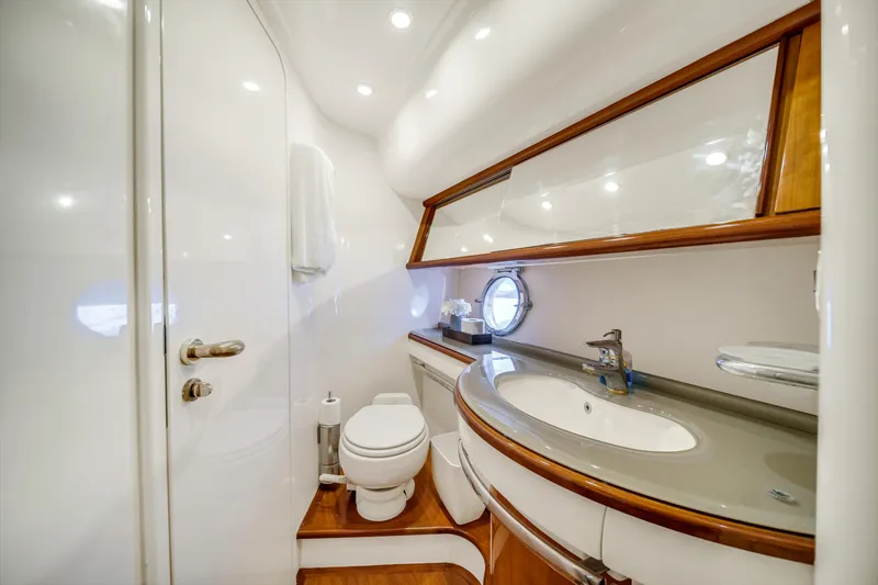 Alisa Yacht Photos Pics 