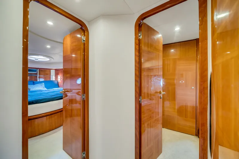 Alisa Yacht Photos Pics 