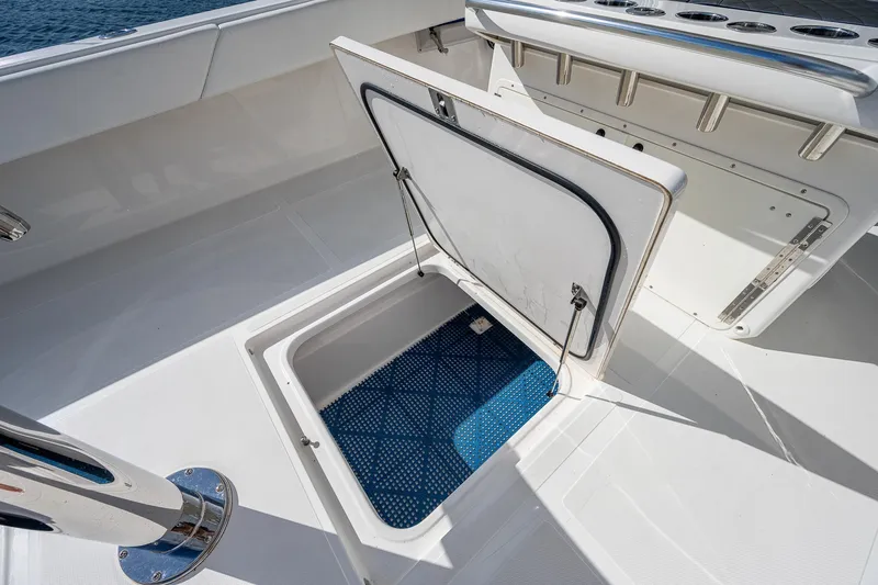  Yacht Photos Pics 2005 Venture 39 Open boat storage compartment with open hatch.