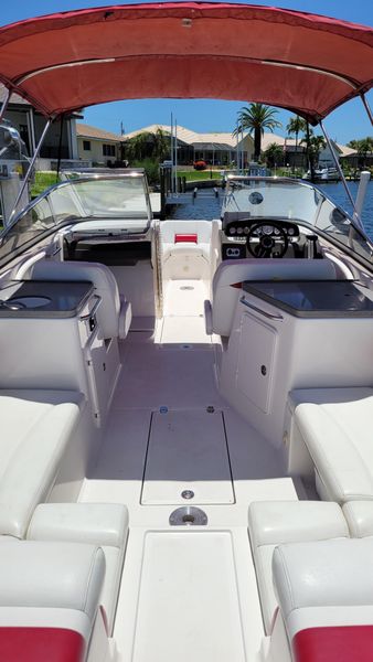 2007 Regal 2700 Bowrider