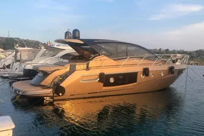 2019 Cranchi M 44 HT